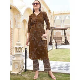 MITTOO Women Ethnic Motifs Printed Kurta with Trousers-picture-27