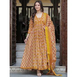 Mizaz Women Floral Printed Layered Pure Cotton Kurta with Trousers & With Dupatta-picture-15