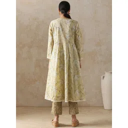 Moara Women Floral Printed Gotta Patti Pure Cotton Kurta with Trousers image 2