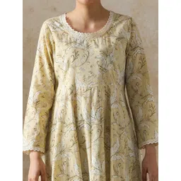 Moara Women Floral Printed Gotta Patti Pure Cotton Kurta with Trousers image 5