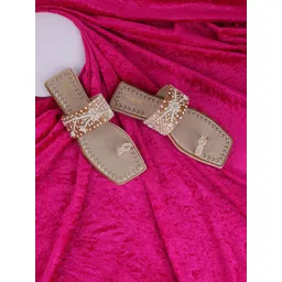 Mochi Embellished Ethnic One Toe Flats image 1