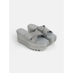 Mochi Embellished Open Toe Wedge Sandals-picture-23