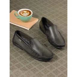 Mochi Men Textured Leather Comfort Insole Penny Driving Shoes-image-8