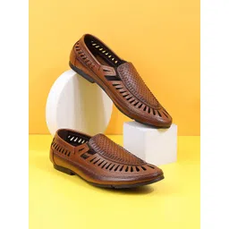 Mochi Men Textured Leather Shoe-Style Sandals-picture-41