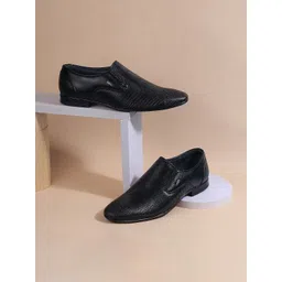 Mochi Men Textured Leather Slip-On Shoes-picture-40