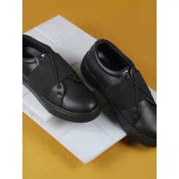 Mochi Men's Black Casual Sneakers-picture-19