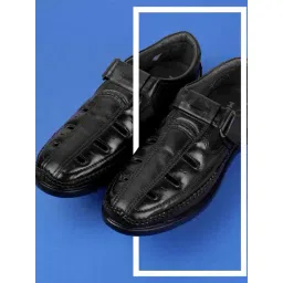 Mochi Men's Black Fisherman Sandals-picture-44