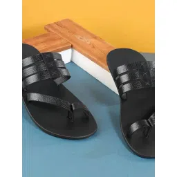 Mochi Men's Black Toe Ring Sandals-picture-43