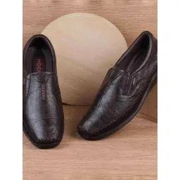 Mochi Men's Brown Casual Loafers-picture-41