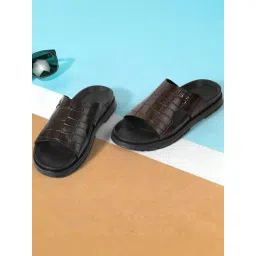 Mochi Men's Brown Casual Sandals-picture-28