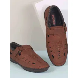 Mochi Men's Brown Fisherman Sandals-picture-42
