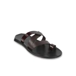 Mochi Men's Brown Toe Ring Sandals-picture-32