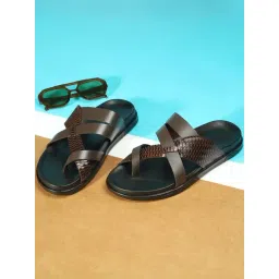 Mochi Men's Brown Toe Ring Sandals-picture-22