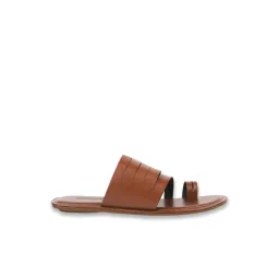Mochi Men's Tan Toe Ring Sandals image 3