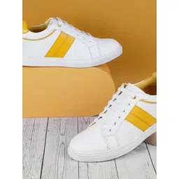 Mochi Men's White Casual Sneakers-picture-34