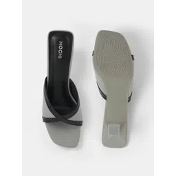 Mochi Women Colourblocked Kitten Sandals image 3