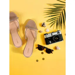 Mochi Women Embellished Open Toe Block Sandals-picture-24