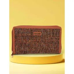 Mochi Women Floral Printed Envelope-picture-29