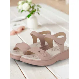 Mochi Women Open Toe Flats-picture-26