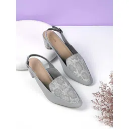 Mochi Women Textured Block Pumps-picture-10