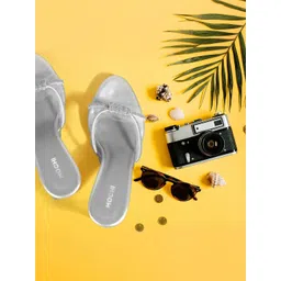 Mochi Women Textured Block Pumps-picture-20