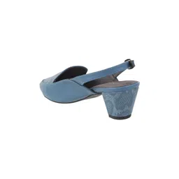 Mochi Women Textured Block Pumps image 4