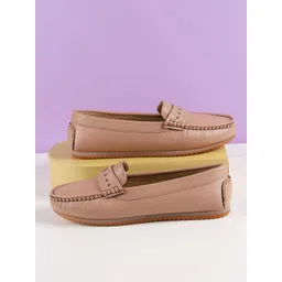 Mochi Women Textured Loafers-picture-44