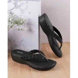 mochi Women Thong-Strap Flip-Flops-picture-16