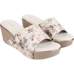 mochi Women Wedges Sandal-picture-35