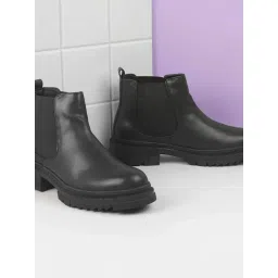 Mochi Women's Black Chelsea Boots-picture-27