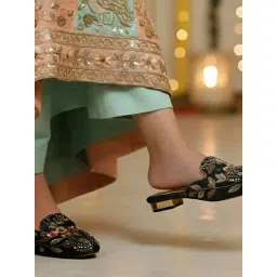 Mochi Women's Black Mule Shoes-picture-44