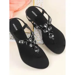 Mochi Women's Black T-Strap Sandals-picture-20