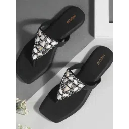 Mochi Women's Black T-Strap Sandals-picture-23