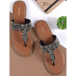 Mochi Women's Black T-Strap Sandals-picture-24