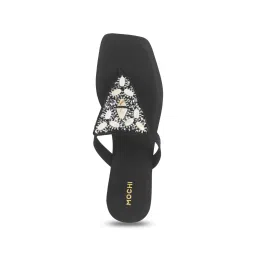Mochi Women's Black T-Strap Sandals image 4