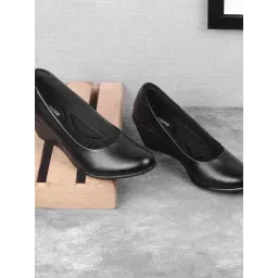 Mochi Women's Black Wedge Pumps-picture-17