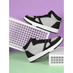 Mochi Women's Grey Casual Sneakers-picture-14