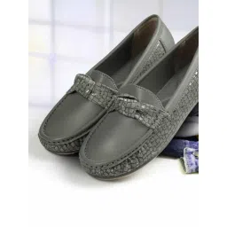 Mochi Women's Grey Loafers-picture-20