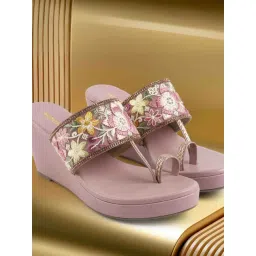 Mochi Women's Pink Toe Ring Sandals-picture-47