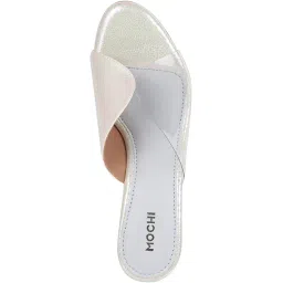 mochi Women Block Heel Sandal image 5