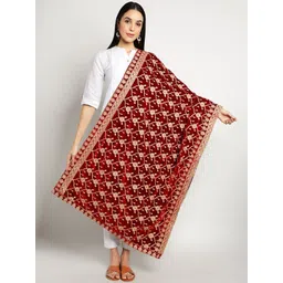 Moda Chales Ethnic Motifs Embroidered Zari Velvet Shawl-picture-11