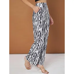 Moda Rapido Women Animal Printed Flared Knitted Palazzos-picture-22