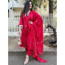 Moda Rapido Women Floral Printed Regular Kurta with Trousers & With Dupatta-picture-22