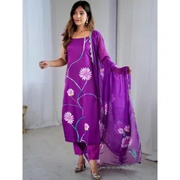 Moda Rapido Women Floral Printed Regular Kurta with Trousers & With Dupatta-picture-30