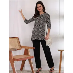 Moda Rapido Women Polyester Straight Kurtis image 2