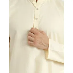 MODERN MUGHALS Men Thread Work Kurta image 5