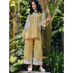 Modestouze Attires Printed Round Neck Top With Trousers Co-Ords-picture-38