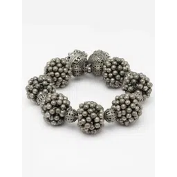Moedbuille Handcrafted Ghungroo Studded Filigree Work Oxidised Silver Plated Tribal Bracelet image 3