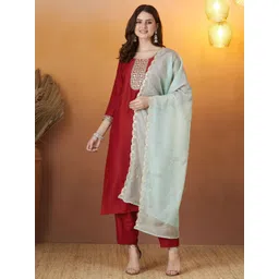 MOKOSH Floral Embroidered Round Neck Sequinned Kurta With Trousers & Dupatta-image-10