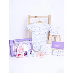 Moms Home Infants Pack Of 7 Little Heart Organic Cotton Baby Shower Essentials Gift Hamper-picture-32